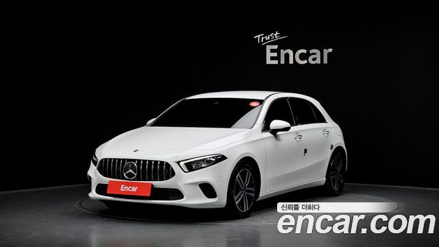 Mercedes-Benz A-Class W177 A220 Hatchback - фото 0