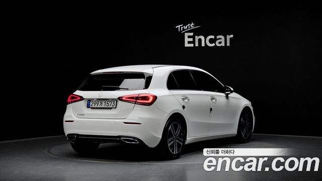 Mercedes-Benz A-Class W177 A220 Hatchback - фото 1