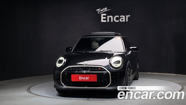 Mini Cooper 4-го поколения Favoured - фото 2