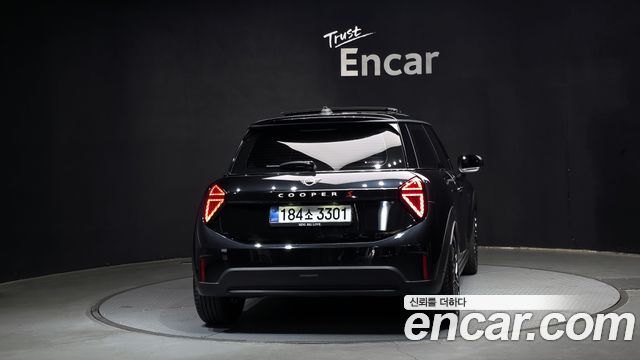 Mini Cooper 4-го поколения Favoured - фото 3