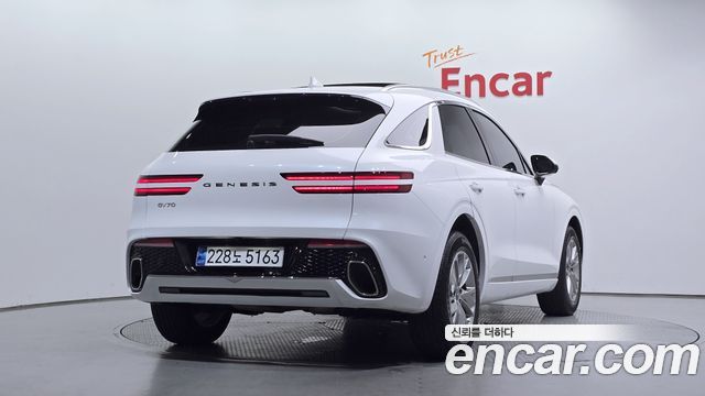 Genesis GV70 2.5T Gasoline 2WD - фото 1