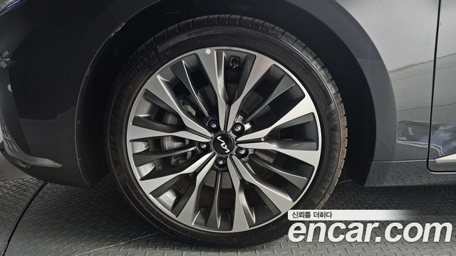Kia K8 2.5 Gasoline 2WD Noblesse - фото 4