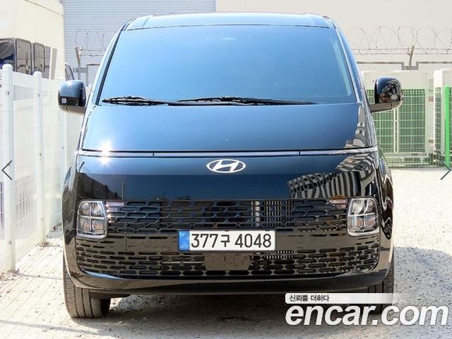 Hyundai Staria HEV 1.6 Tourer 9-Seater Modern - фото 0