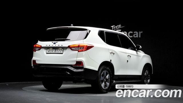 SsangYong Rexton G4 Diesel 2.2 4WD Luxury - фото 1