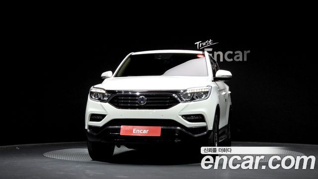 SsangYong Rexton G4 Diesel 2.2 4WD Luxury - фото 2