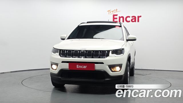 Jeep Compass 2-го поколения 2.4 Longitude AWD - фото 2