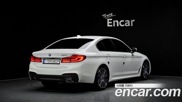 BMW 5-Series G30 530i M Sport Package Plus - фото 1