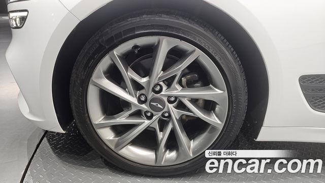 Genesis G70 Новый Gasoline 2.0T 2WD - фото 4