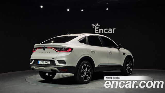Renault Samsung Arkana 1.6 E-TECH Iconic - фото 1