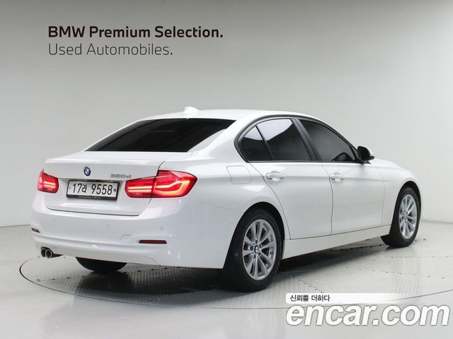 BMW 3-Series F30 320d - фото 1