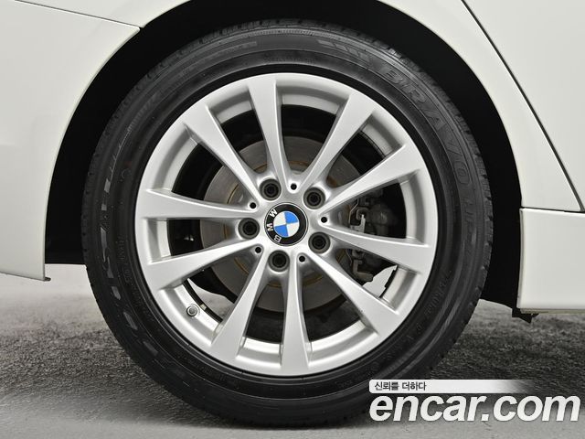 BMW 3-Series F30 320d - фото 4
