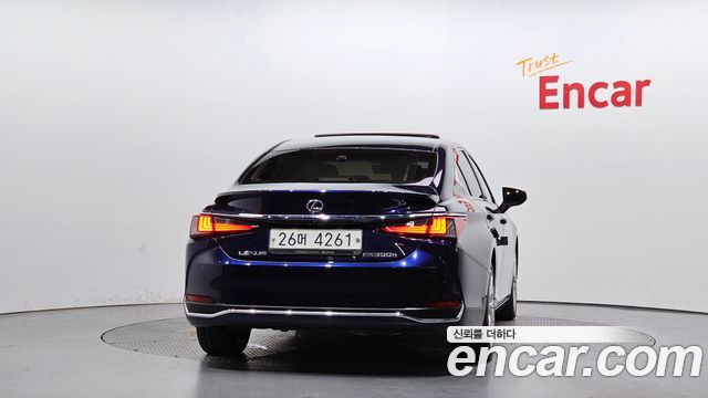 Lexus ES 7-го поколения Executive - фото 3