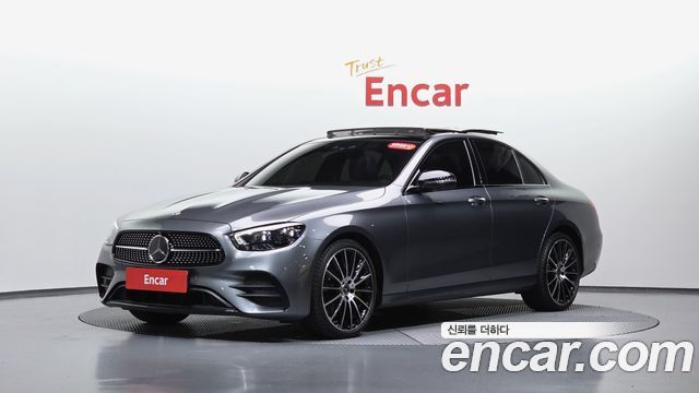 Mercedes-Benz E-Class W213 E350 4MATIC AMG Line - фото 0