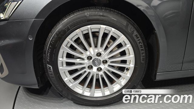 Audi A6 C8 40 TDI Premium - фото 4