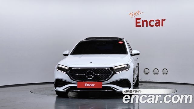 Mercedes-Benz E-Class W214 E300 4MATIC AMG Line - фото 2