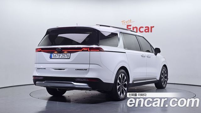 Kia Carnival 4-го поколения 7-Seater Signature - фото 1