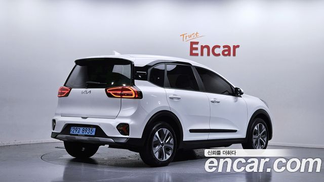 Kia Niro Earth - фото 1