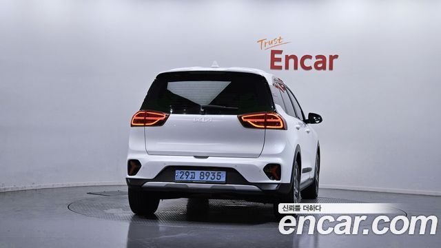 Kia Niro Earth - фото 3