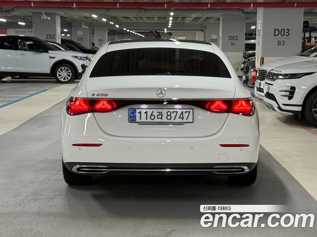 Mercedes-Benz E-Class W214 E200 Avantgarde - фото 1