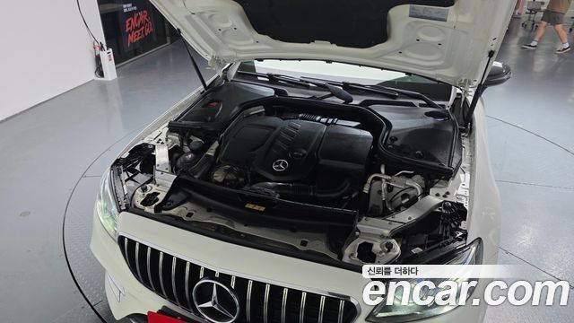 Mercedes-Benz E-Class W213 E220d Cabriolet - фото 4