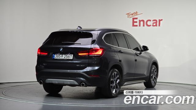 BMW X1 F48 xDrive 20i xLine - фото 1