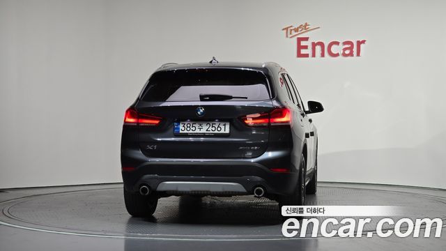 BMW X1 F48 xDrive 20i xLine - фото 3