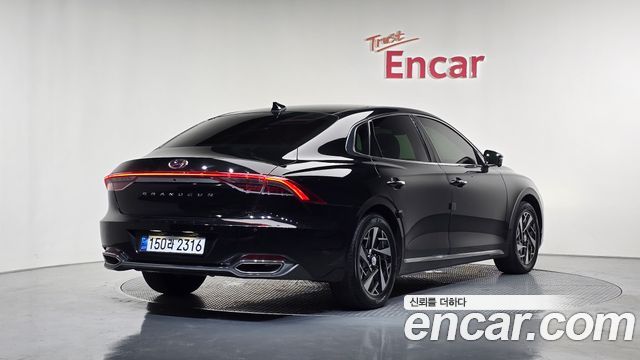 Hyundai Grandeur Новый IG, гибрид Exclusive - фото 1
