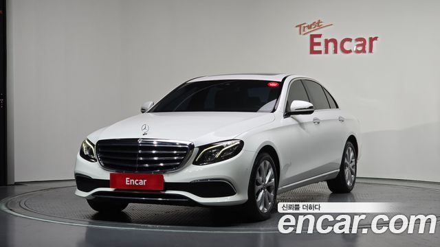 Mercedes-Benz E-Class W213 E220d 4MATIC Exclusive - фото 0