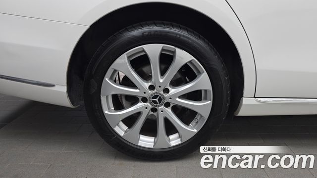 Mercedes-Benz E-Class W213 E220d 4MATIC Exclusive - фото 4