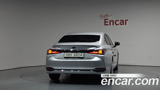 Lexus ES 7-го поколения Executive - фото 3