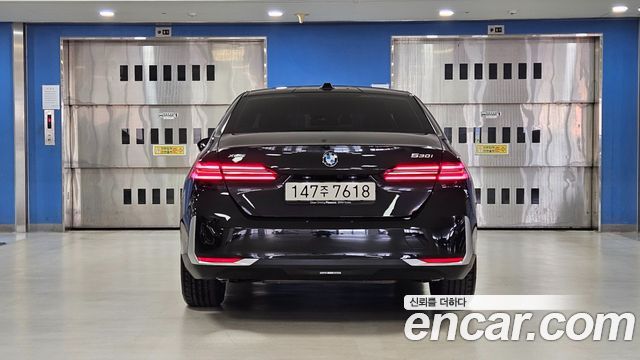 BMW 5-Series G60 530i xDrive - фото 3