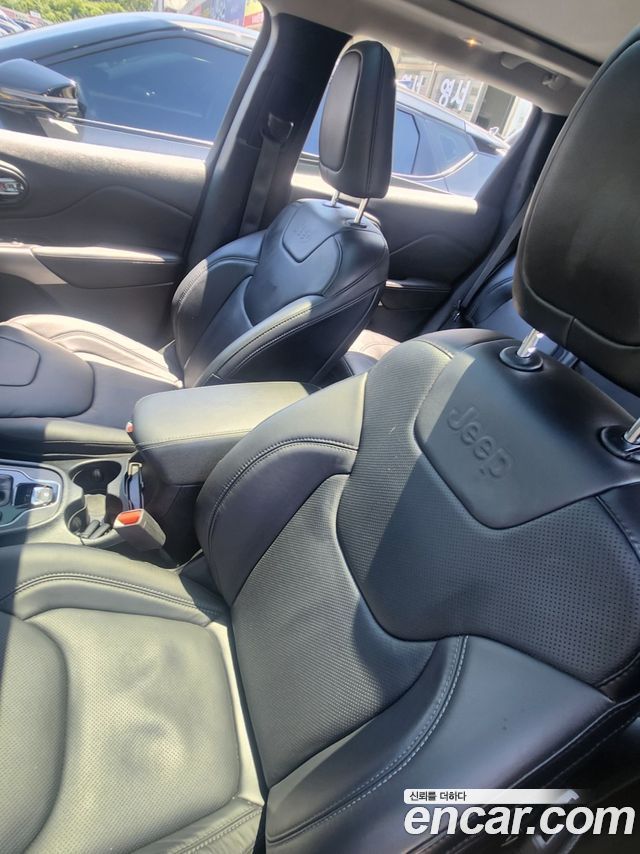 Jeep Cherokee KL 2.4 Limited AWD - фото 4