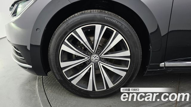 Volkswagen Arteon 2.0 TDI Premium - фото 4