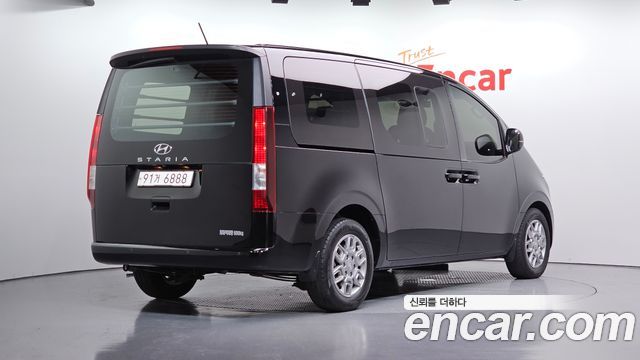 Hyundai Staria Cargo 5-Seater Modern - фото 1