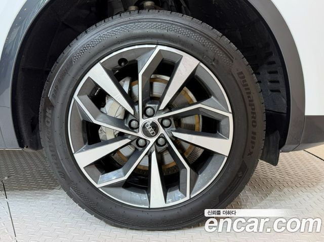 Audi Q5 FY 40 TDI Quattro - фото 4