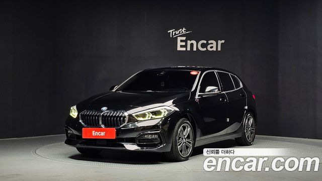 BMW 1-Series F40 118d Sport - фото 0