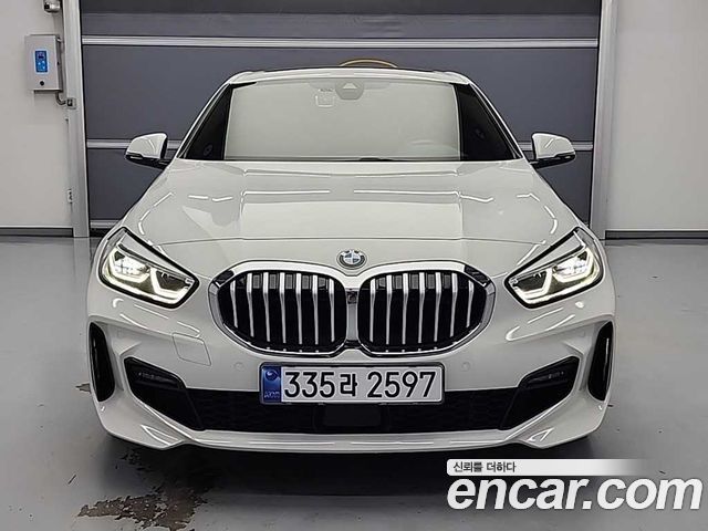 BMW 1-Series F40 118d M Sport - фото 1