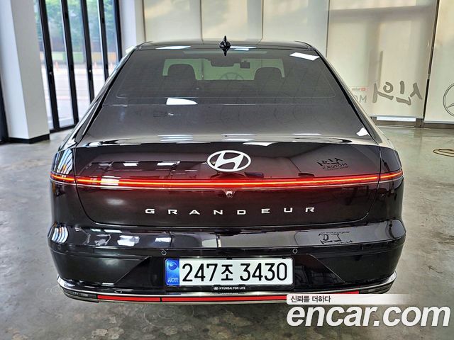 Hyundai Grandeur GN7 2,5 Gasoline 2WD Calligraphy - фото 3