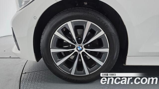 BMW 3-Series G20 320i - фото 3