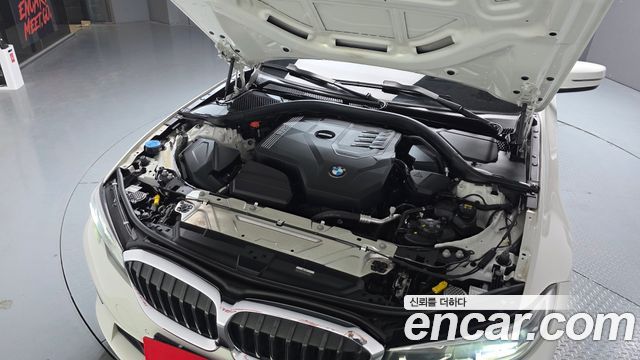 BMW 3-Series G20 320i - фото 4