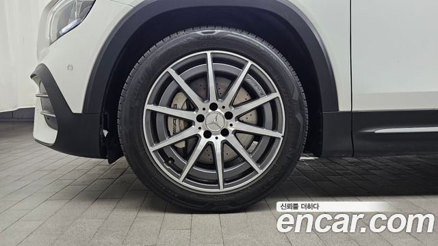 Mercedes-Benz GLB-Class X247 AMG GLB35 4MATIC - фото 4
