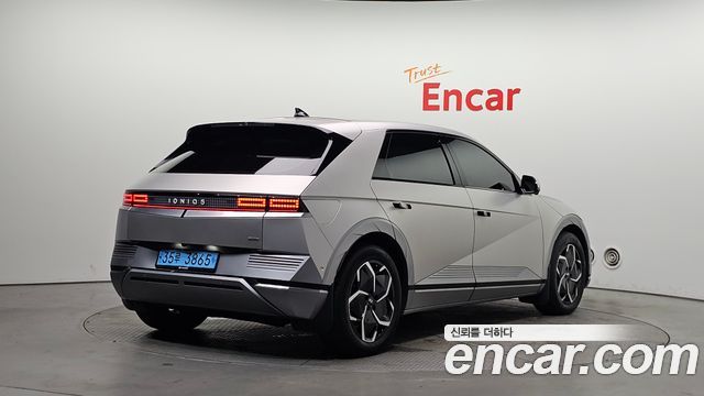 Hyundai Ioniq5 Long Range AWD Prestige - фото 1