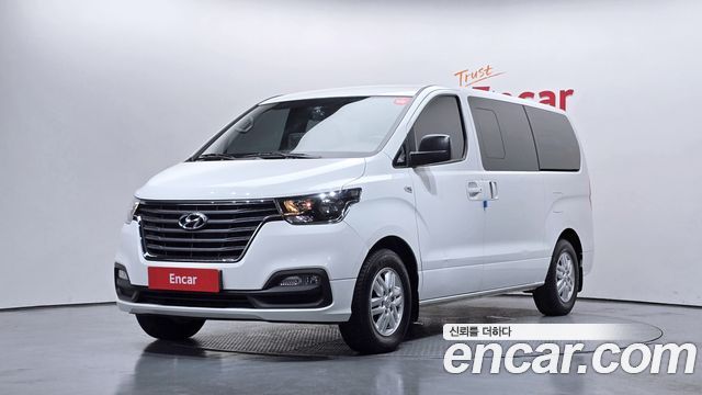 Hyundai Starex Новый Van 5-Seater Smart - фото 0