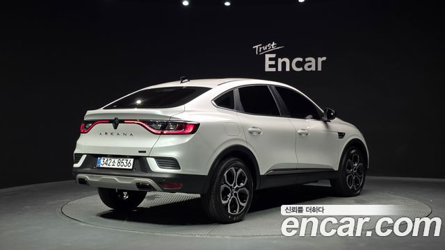 Renault Samsung Arkana 1.6 E-TECH Iconic - фото 1