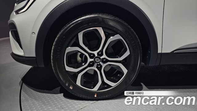 Renault Samsung Arkana 1.6 E-TECH Iconic - фото 4