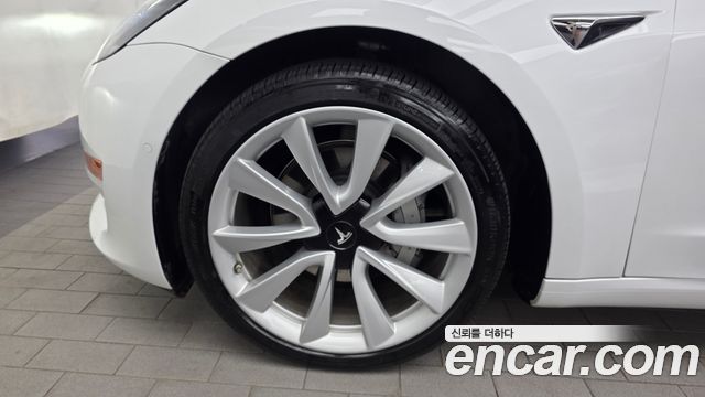 Tesla Model 3 Long Range AWD - фото 4