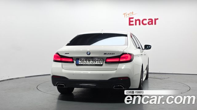 BMW 5-Series G30 530i M Sport Package - фото 3