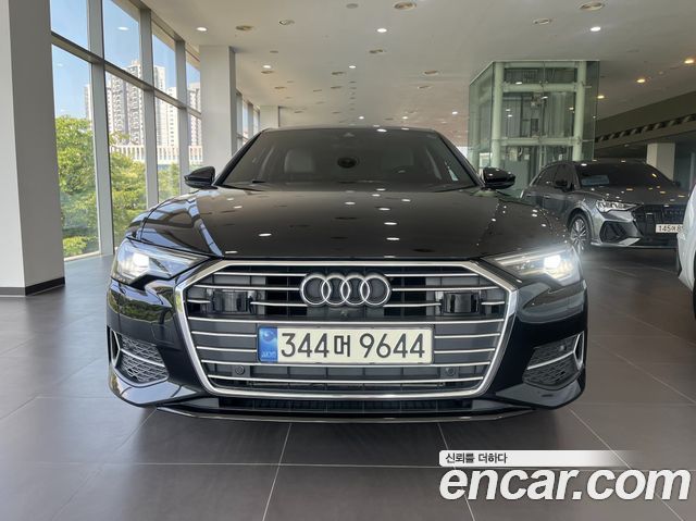 Audi A6 C8 45 TFSI - фото 2