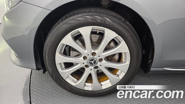 Mercedes-Benz E-Class W213 E220d 4MATIC Exclusive - фото 4