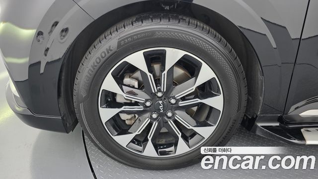 Kia Carnival 4-го поколения 9-Seater Hi-Limousine Signature - фото 4